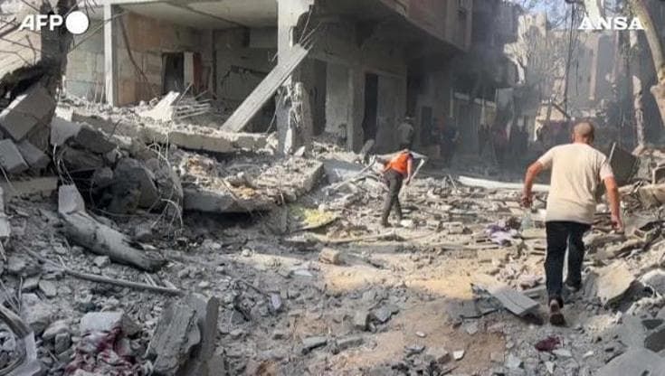 Gaza, la devastazione a Nuseirat dopo il blitz israeliano per la liberazione degli ostaggi