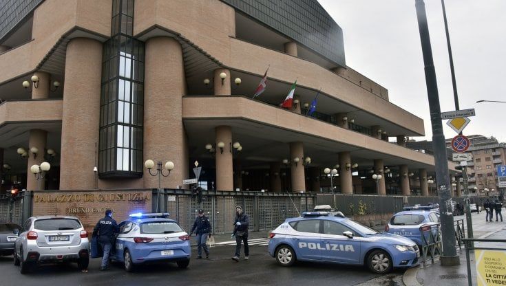 Torino, mail false e altri veleni così la faida in Procura attacca gli inquirenti scomodi 