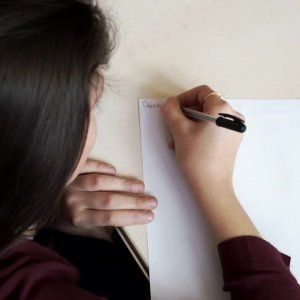 Agnese, la bambina che ha vinto il cancro racconta la sua storia al congresso