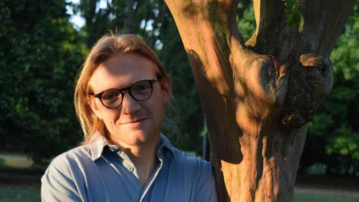 Le lezioni del prof Zambon che fanno amare la poesia: “Io aiutato da Petrarca”