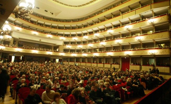 Crepe al teatro Verdi<br />chiuso per quattro giorni