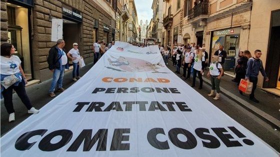 Auchan e Sma a rischio duemila posti di lavoro