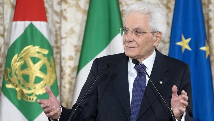 Troppi emendamenti che stravolgono i decreti. E Mattarella convoca La Russa e Fontana