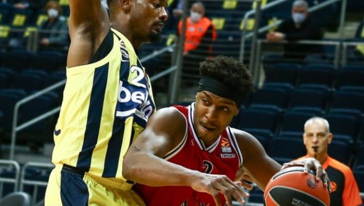 Eurolega di basket, l'Armani vince in casa del Fenerbahce