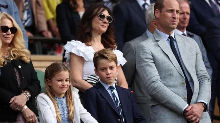 Royal Family, il principino George potrebbe rompere la tradizione: “Niente militare per lui”