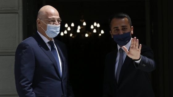 Coronavirus, la Grecia apre ai turisti italiani: "Via le limitazioni da lunedì"
