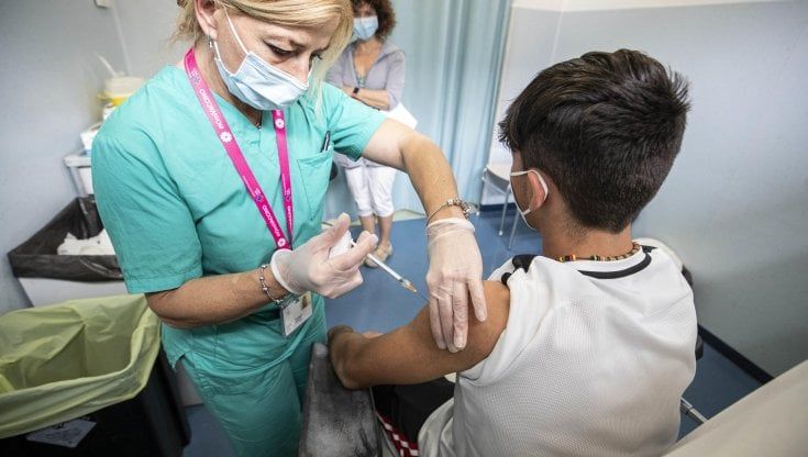 Vaccino anti-Covid ai bambini, via alle prenotazioni in Piemonte: 1.500 solo nella prima ora