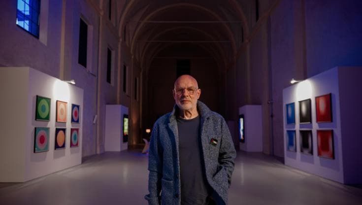 Brian Eno: “A Parma ricreo spazi dove la mia arte rende le persone libere di pensare e parlarsi”