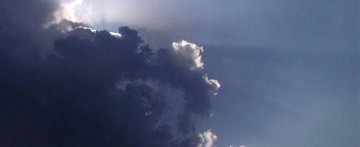 Meteo, fine settimana a rischio: piogge e freddo per il ponte della Liberazione