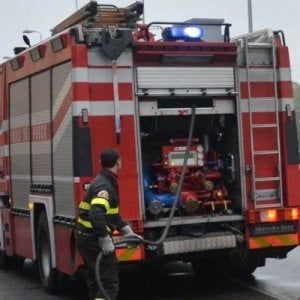 Padova, bloccata 27 ore in ascensore sopravvive bevendo vino