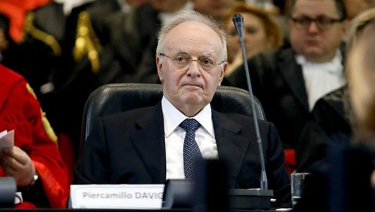 Caso Amara, Davigo e i verbali diffusi dalla segretaria: la sua versione smentita da un'altra collaboratrice