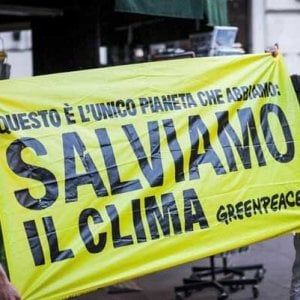 Greenpeace: "Occupazione in aumento con più rinnovabili e abbandonando gas e petrolio"