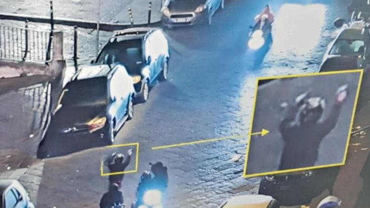 La guerra dei ragazzi armati. “Erano pronti a un agguato di venerdì ai baretti di Chiaia”