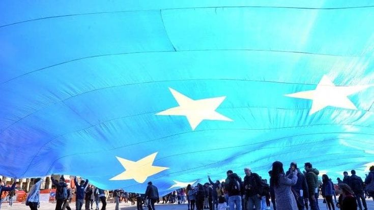 Universitari in piazza per l’Europa: “Senza pace e coesione si fermerà il progresso”