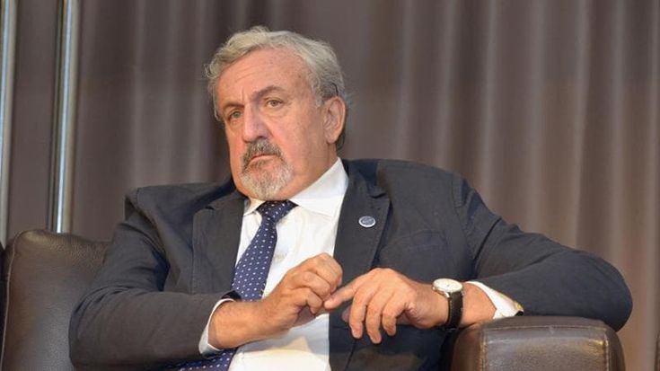“No alla consulenza fuori ruolo”: terzo stop a Emiliano dal Csm. Torna ipotesi di una nomina tecnica
