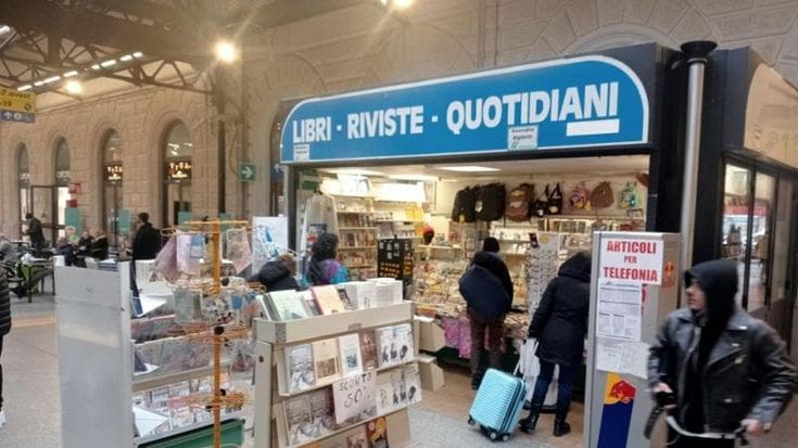 Stazione di Bologna, via da gennaio la penultima edicola. “Ma forse ne aprirà una nell’area Av”