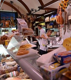 Confcommercio, consumi in calo. Sangalli: "La primavera &egrave; lontana"