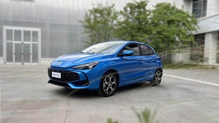 MG3, la compatta full hybrid che si compra a 99 euro al mese. Ecco come va