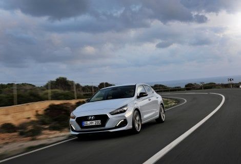 Hyundai i30 Fastback ai nastri di partenza