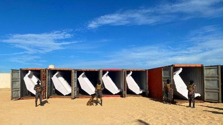 Libia, sequestrate 59 barche destinate al traffico di migranti: arrivate dall’Italia nei container