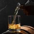 La crisi del whisky scozzese: botti piene e consumi in calo. La speranza viene da New Delhi