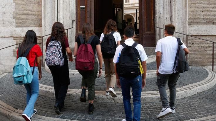 "Scuole chiuse per le feste di altre religioni": polemica tra Lega e Pd sulle linee guida della Regione