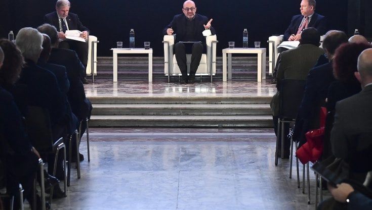 Costi energia, l'alert di Cingolani: "Gli aumenti rischiano di superare il valore del Pnrr"