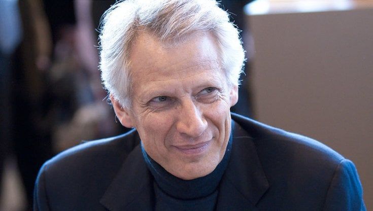 Francia, l'ex premier De Villepin:  "Dobbiamo imporre un embargo su gas e petrolio per costringere Putin a trovare rapidamente una via d'uscita dalla guerra"
