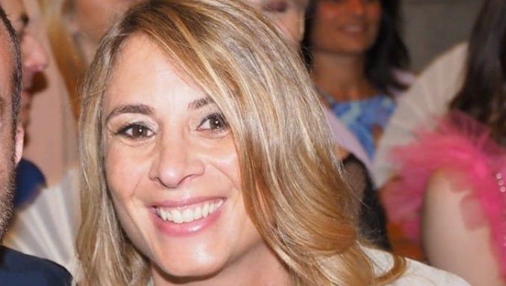 Morta dopo il parto a 43 anni, salvo il bambino: la Procura di Napoli indaga