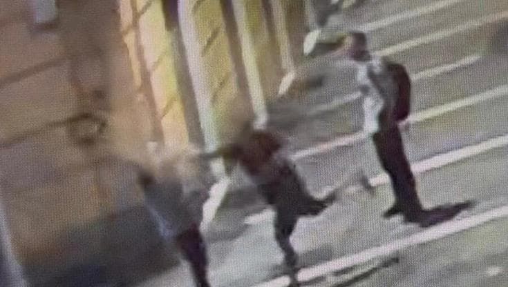 Funzionario Digos aggredito con un pugno in faccia, manette a un anarchico 39enne