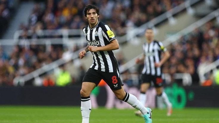 Tonali entra nel secondo tempo, ovazione dei tifosi del Newcastle
