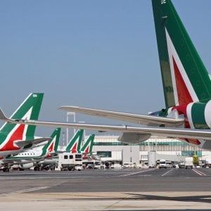 Alitalia, un altro miliardo per salvarla