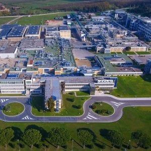 Farmaceutica, AbbVie investe 30 milioni e potenzia il polo di Aprilia