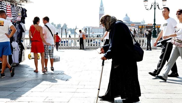 La povertà accelera l’invecchiamento lasciando tracce nel Dna