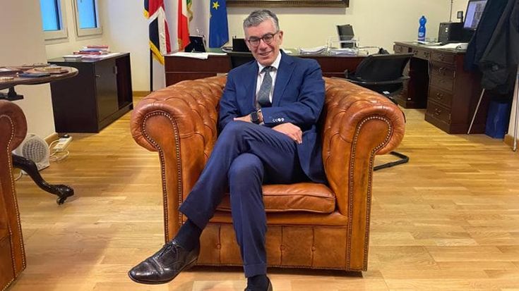 Il console italiano a Londra Bellantone: “Passaporti rapidi e sostegno, dopo la Brexit offriamo agli italiani sempre più servizi”