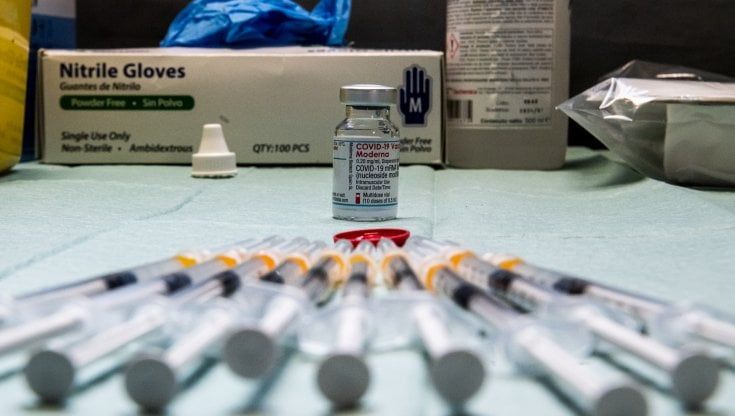 Vaccini made in Italy: il Lazio si porta avanti. Quattro aziende nella lista del governo 