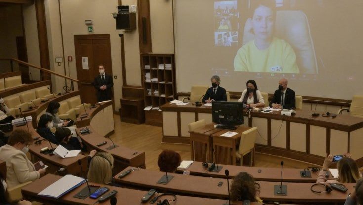 La vicepremier ucraina Stefanishyna parla in Senato. Ma manca un parlamentare su 3. Segre: "No all'indifferenza"