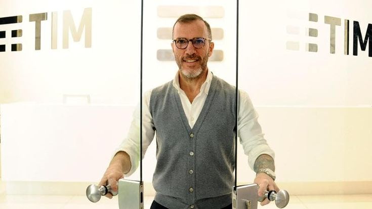 Tim rivede l’utile dopo 4 anni:spinta da Brasile e canone