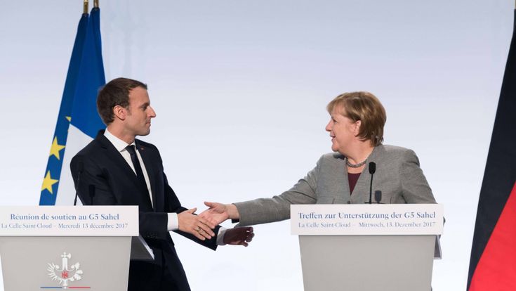 Nasce l’asse Merkel-Macron per rifondare l’eurozona