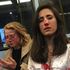 Londra, coppia di ragazze picchiata a sangue sul bus: 