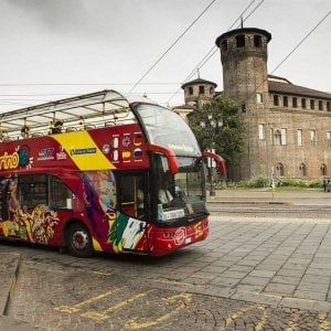 La metropoli riscoperta con gli occhi dei bambini: così i figli "sparigliano" la vita