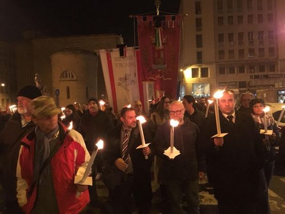 Livorno, la fiaccolata per ricordare Lorenzo e Nunzio