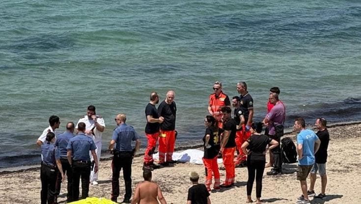 Gallipoli, tragedia a Rivabella: turista tedesca muore in mare. Inutili i tentativi di rianimarla