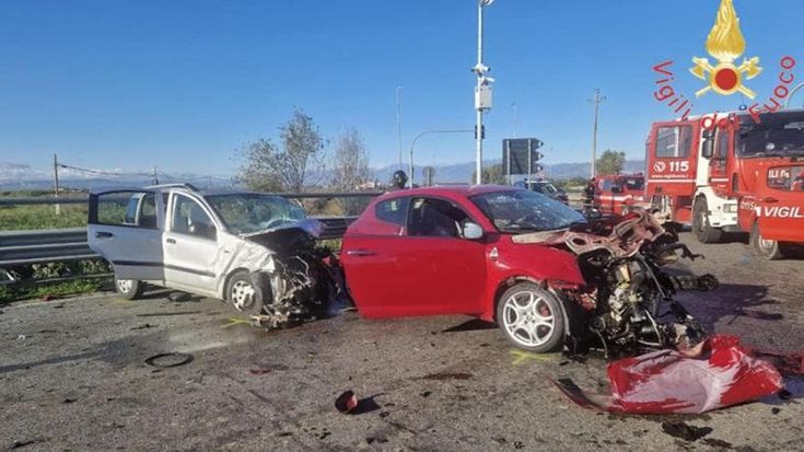 Dodici vittime sulle strade. Domenica di sangue da Torino a Catania