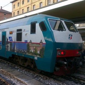 L'assessore Balocco attacca Trenitalia: "Basta carrozze chiuse sui treni regionali Torino - MIlano"