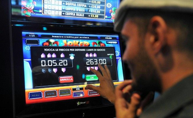 Mini-casin&ograve;, la grande truffa<br />trentacinque indagati