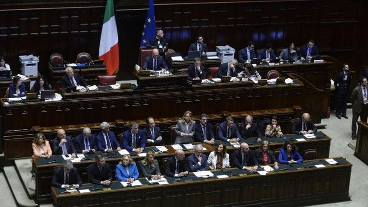 Governo, fiducia al minimo. Referendum a rischio apatia
