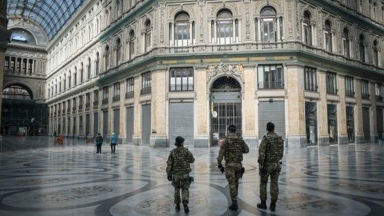 Coronavirus, de Magistris risponde a De Luca: "L'esercito c'è già. No a terrorismo"