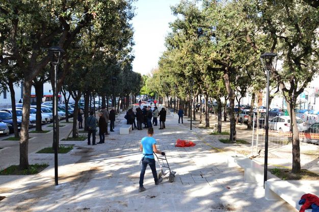 Corretta la svista delle aiuole, riapre Piazza Massari