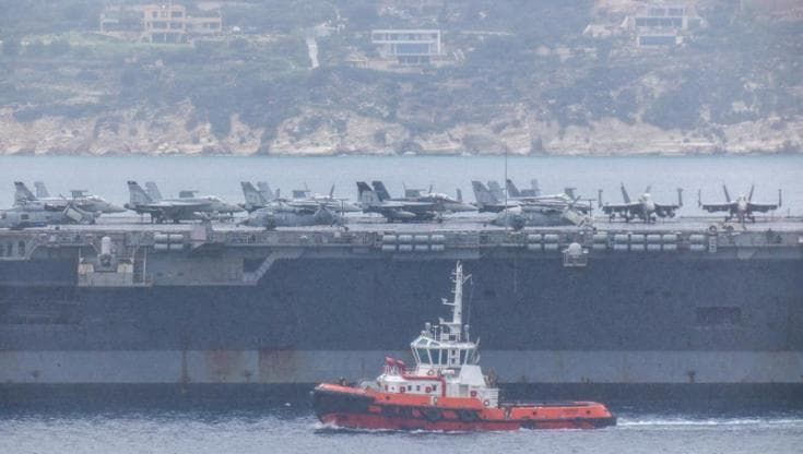 Grecia, la portaerei americana Gerlad R. Ford arriva alla base di Souda Bay a Creta